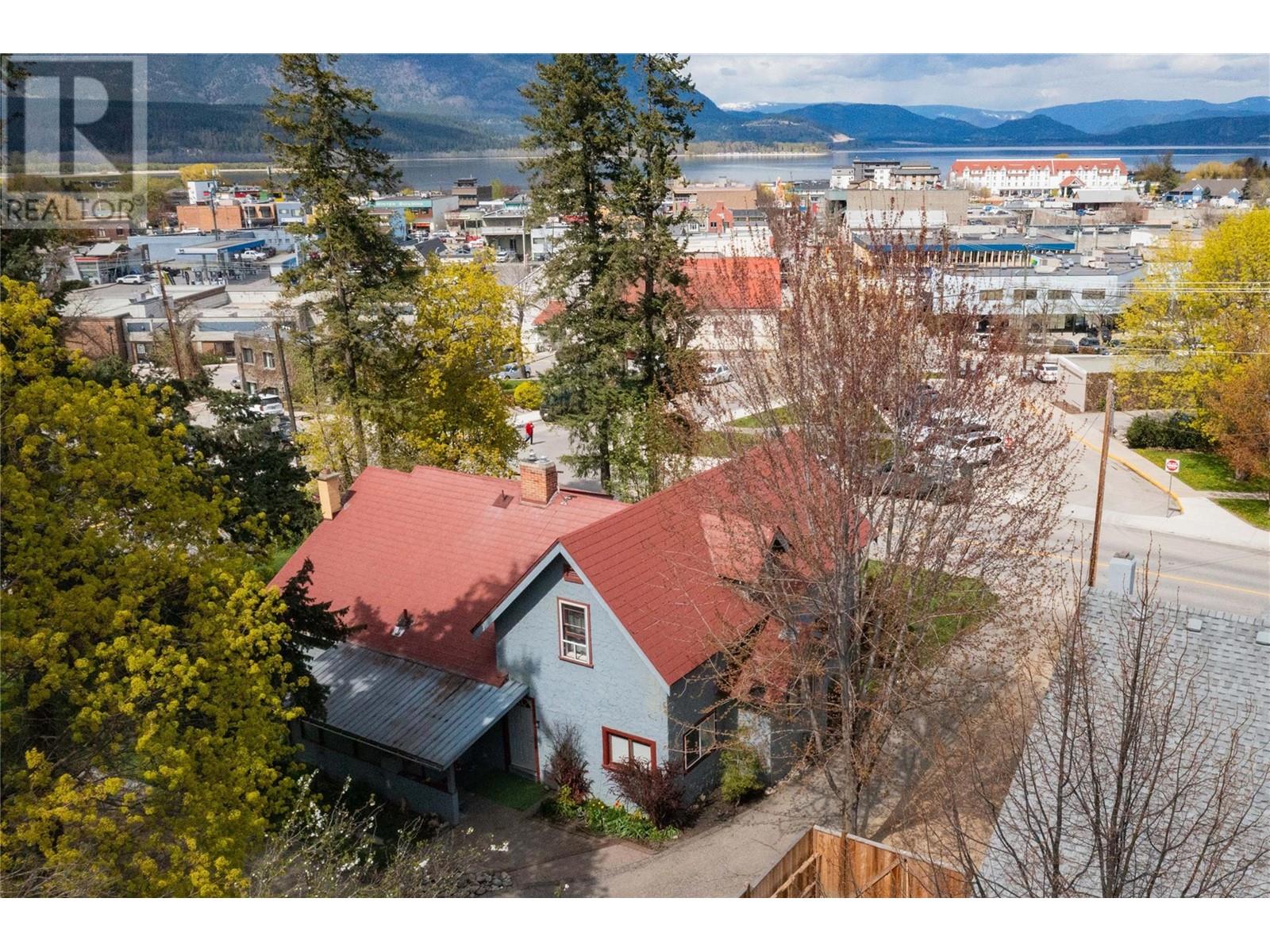 Photo 14 of 320 Okanagan Avenue Se, Salmon Arm BC