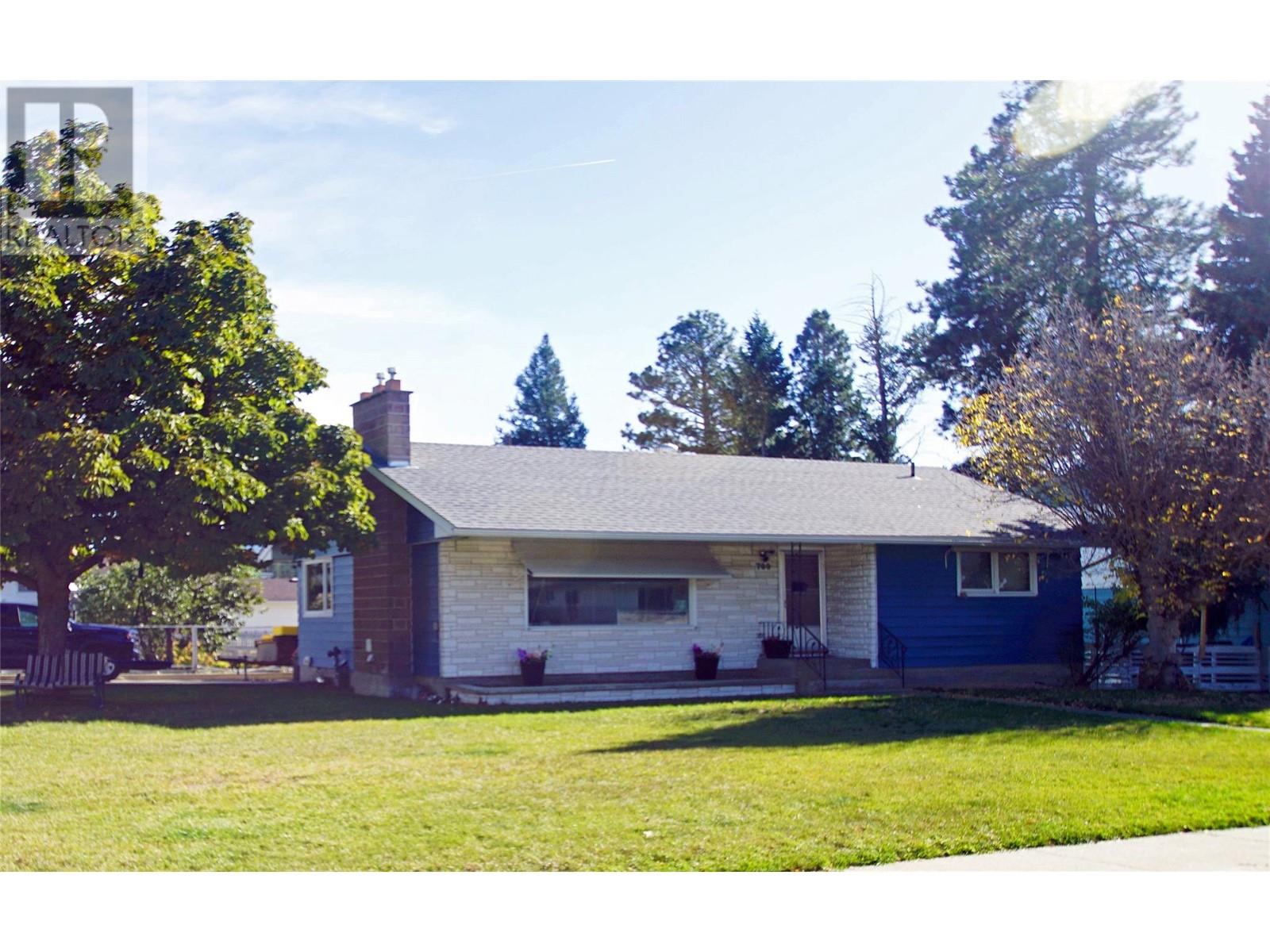 700 12TH Avenue S, Cranbrook