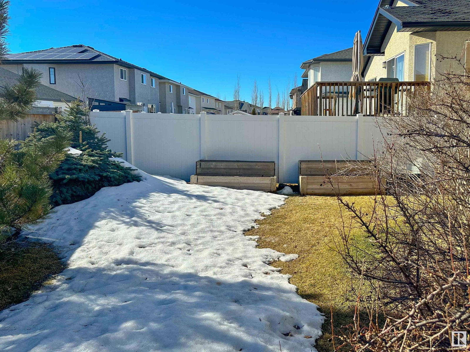 7415 169 AV NW, Edmonton