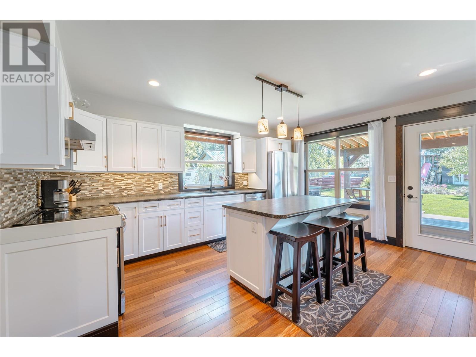 1757 Sunnyside Road, Revelstoke