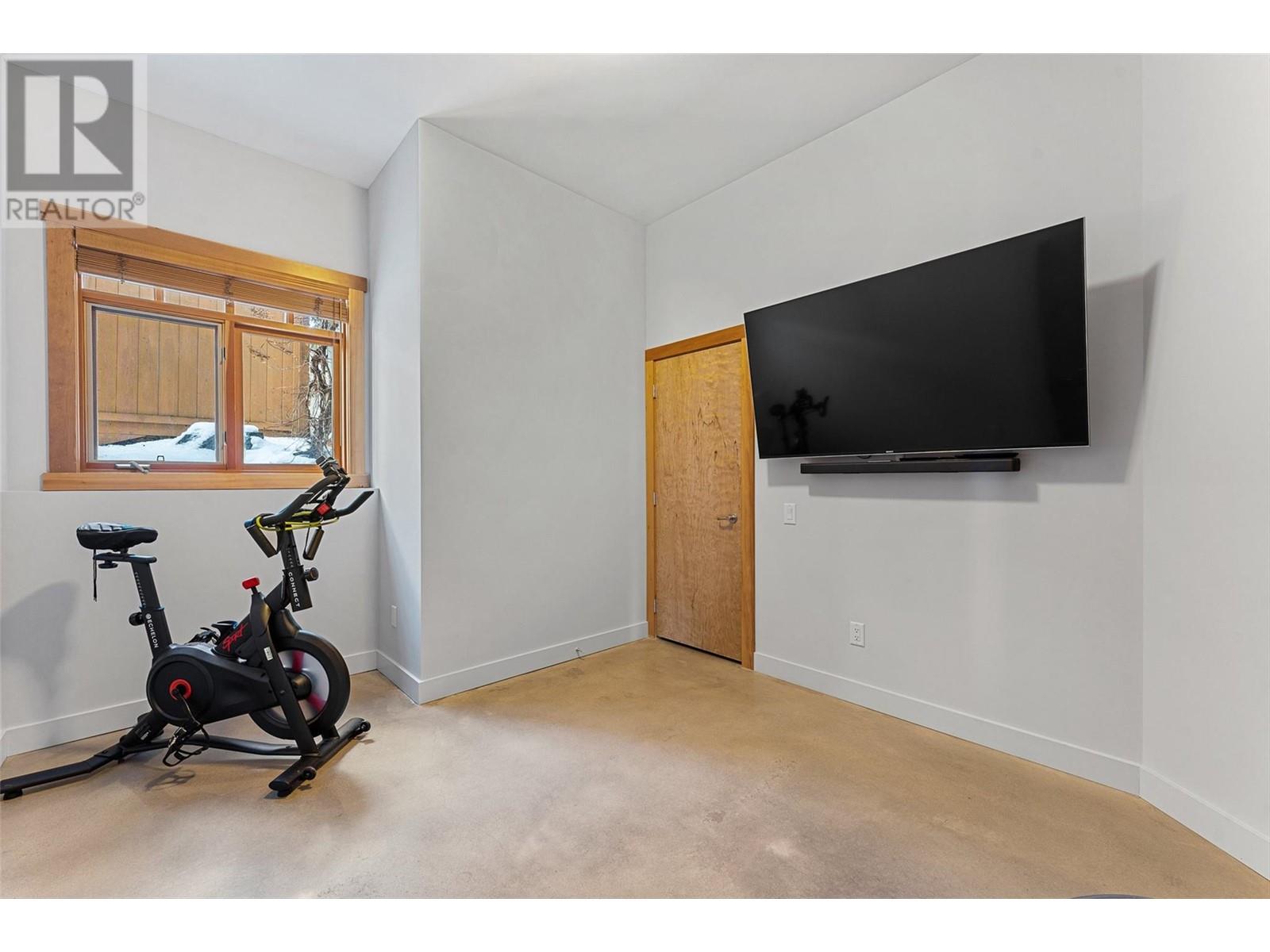 414 Okaview Road, Kelowna