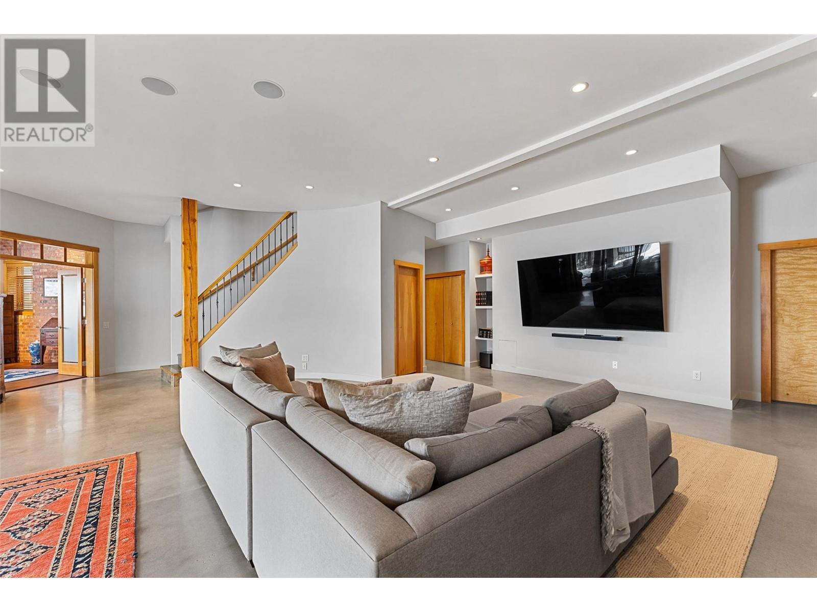 414 Okaview Road, Kelowna
