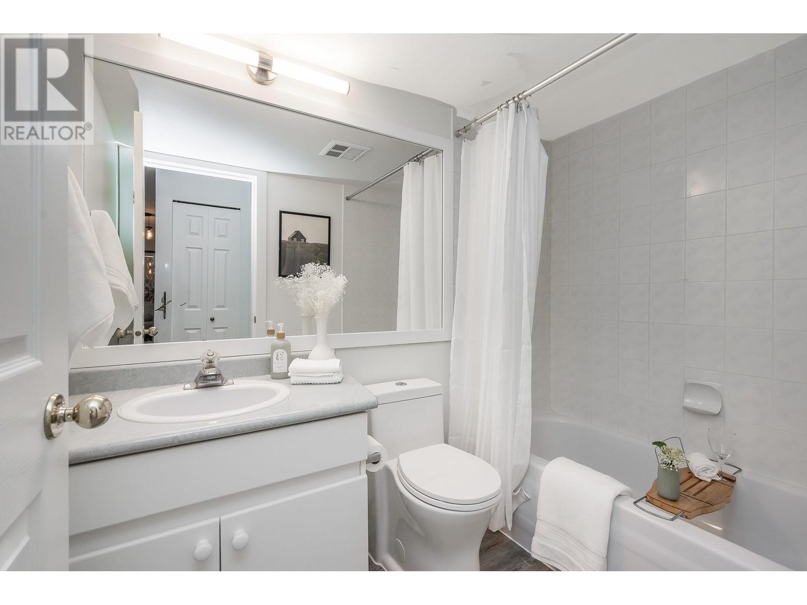 206 19122 122 AVENUE, Pitt Meadows real estate listing R2999735
