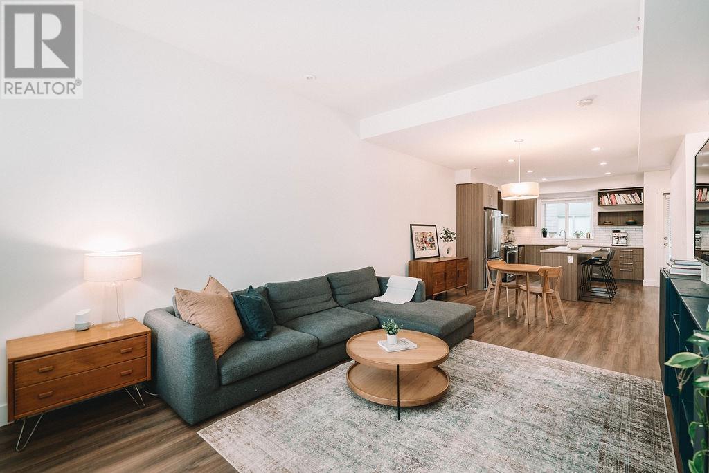 3 70 SEAVIEW DRIVE, Port Moody real estate listing R2999811