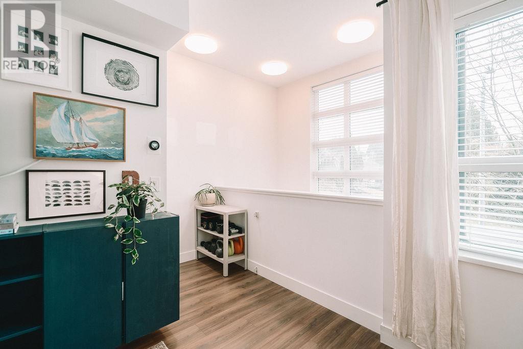 3 70 SEAVIEW DRIVE, Port Moody real estate listing R2999811