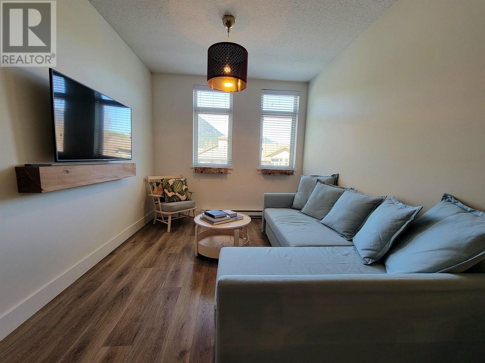 305 7330 ARBUTUS STREET, Pemberton