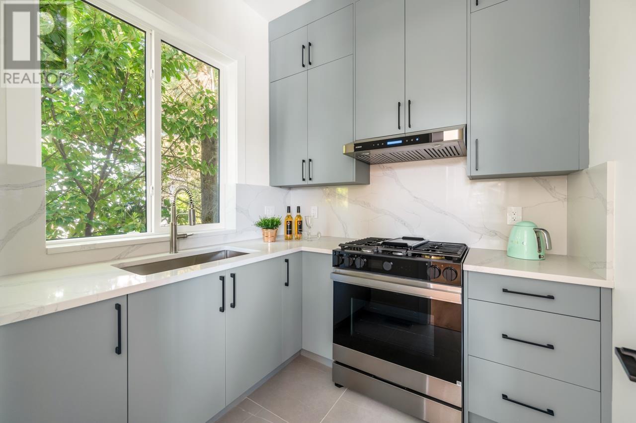 3329 OXFORD STREET, Port Coquitlam real estate listing R2999846