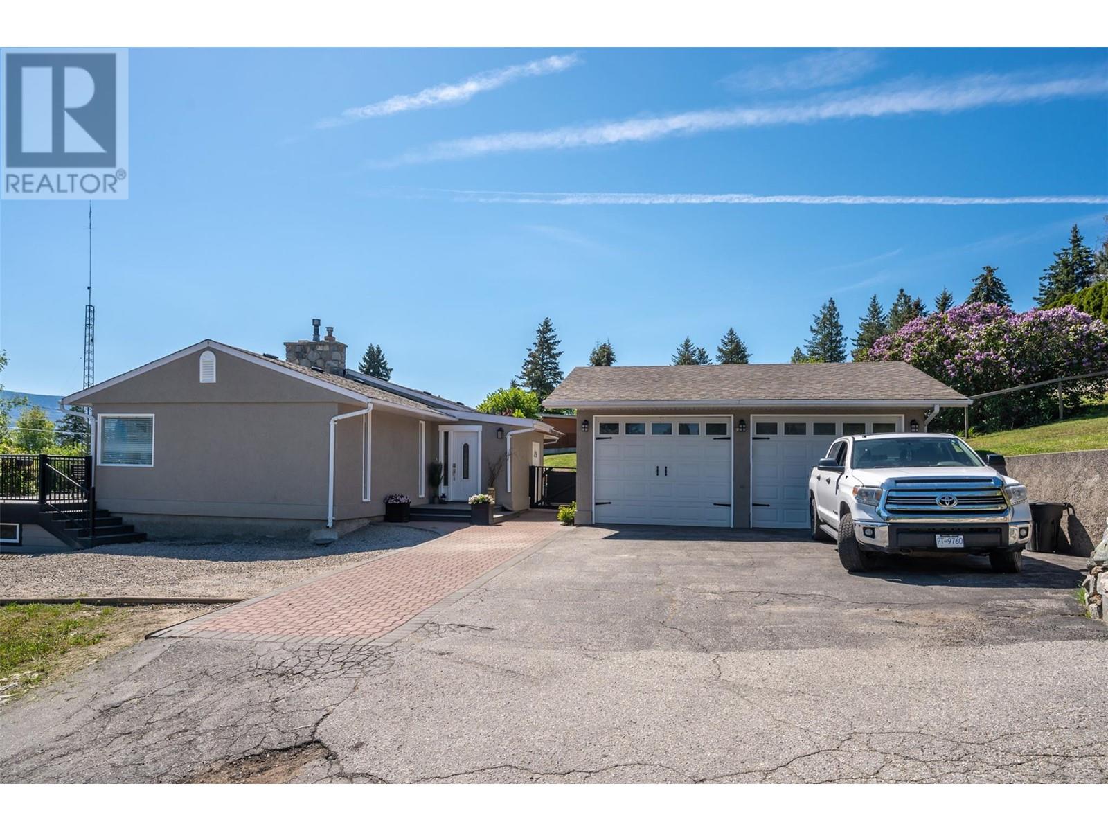  1107 Park Place, Penticton