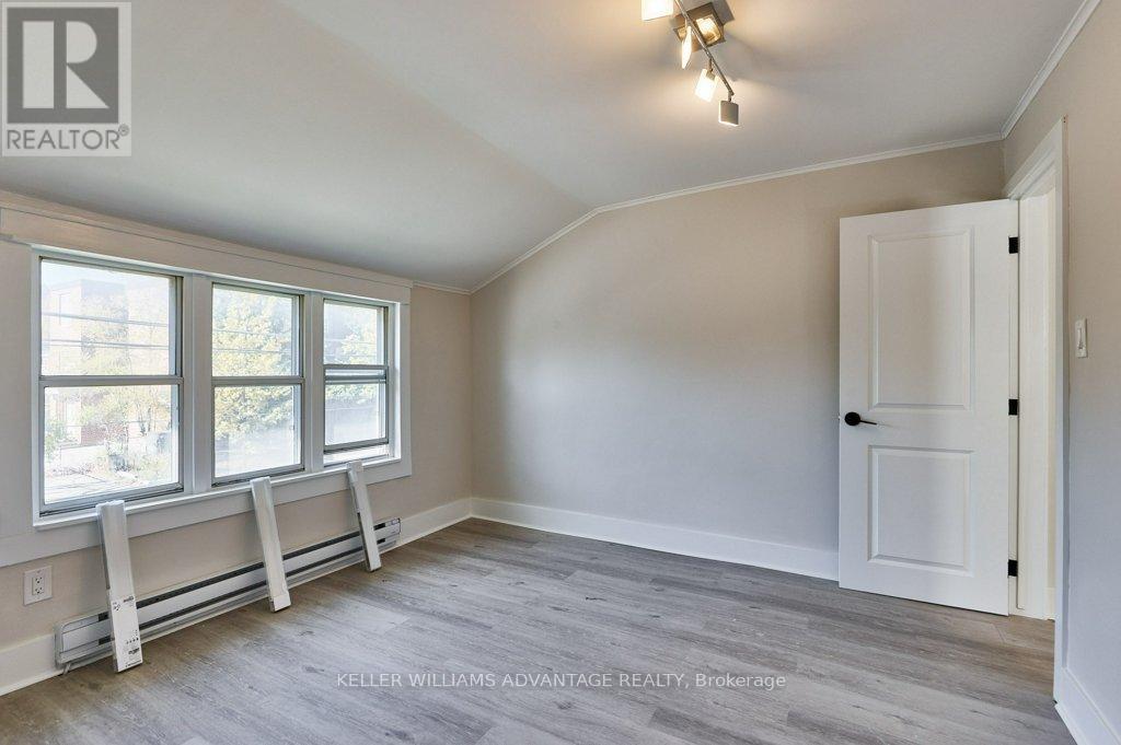 Single Family House for Sale in UPPER   PHARMACY AVENUE Toronto (Oakridge) 
