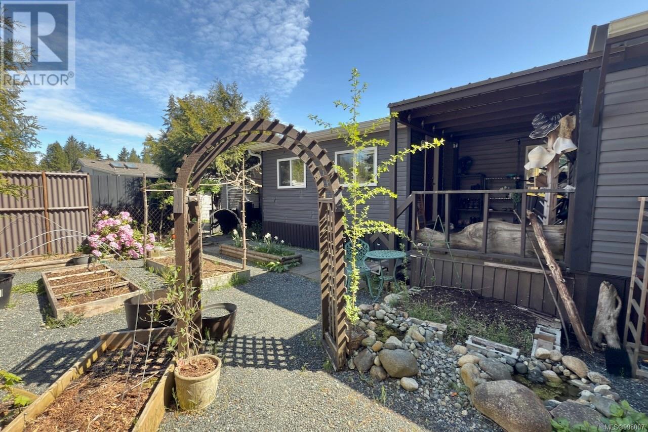 Photo 1 of 20 2130 Errington Rd, Errington BC