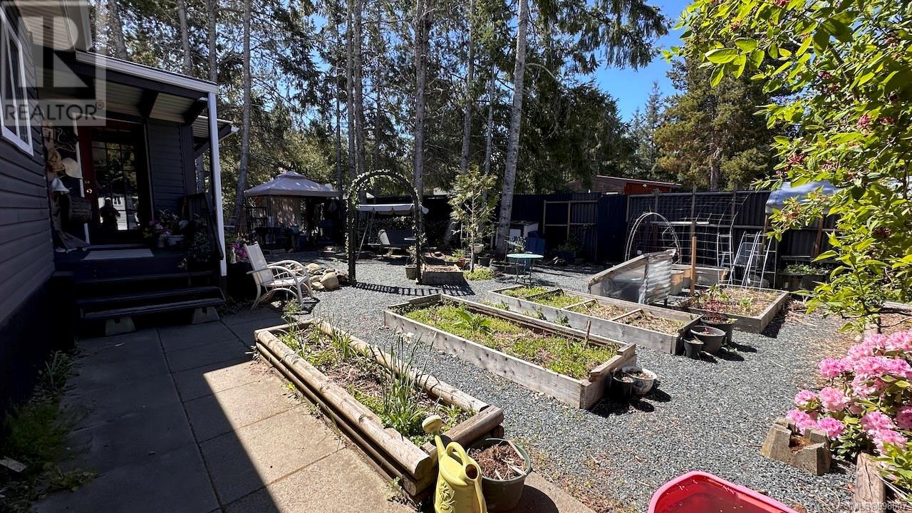 Photo 10 of 20 2130 Errington Rd, Errington BC