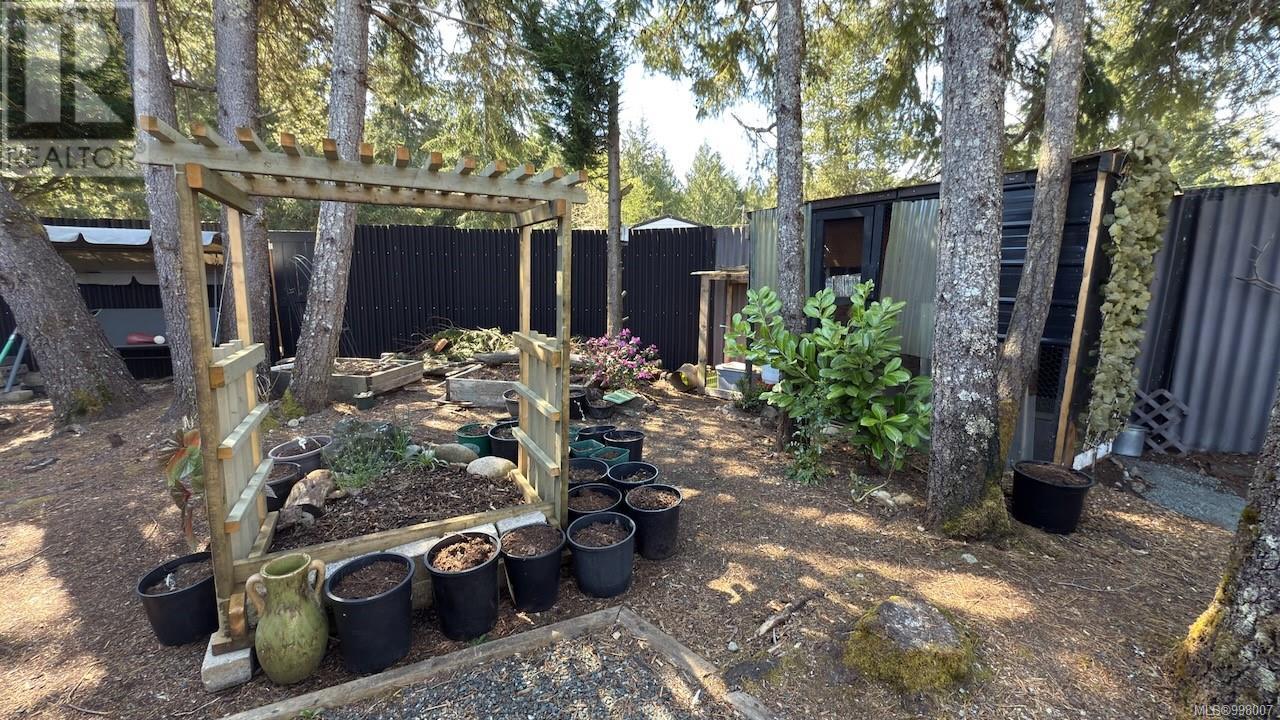 Photo 4 of 20 2130 Errington Rd, Errington BC