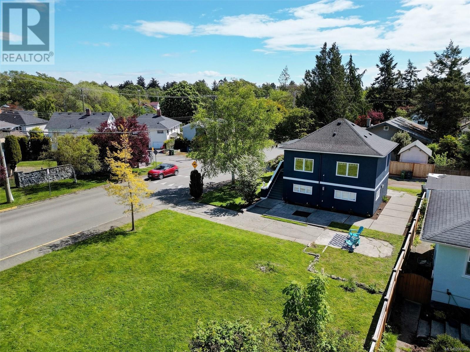 1865 Quamichan St, Victoria