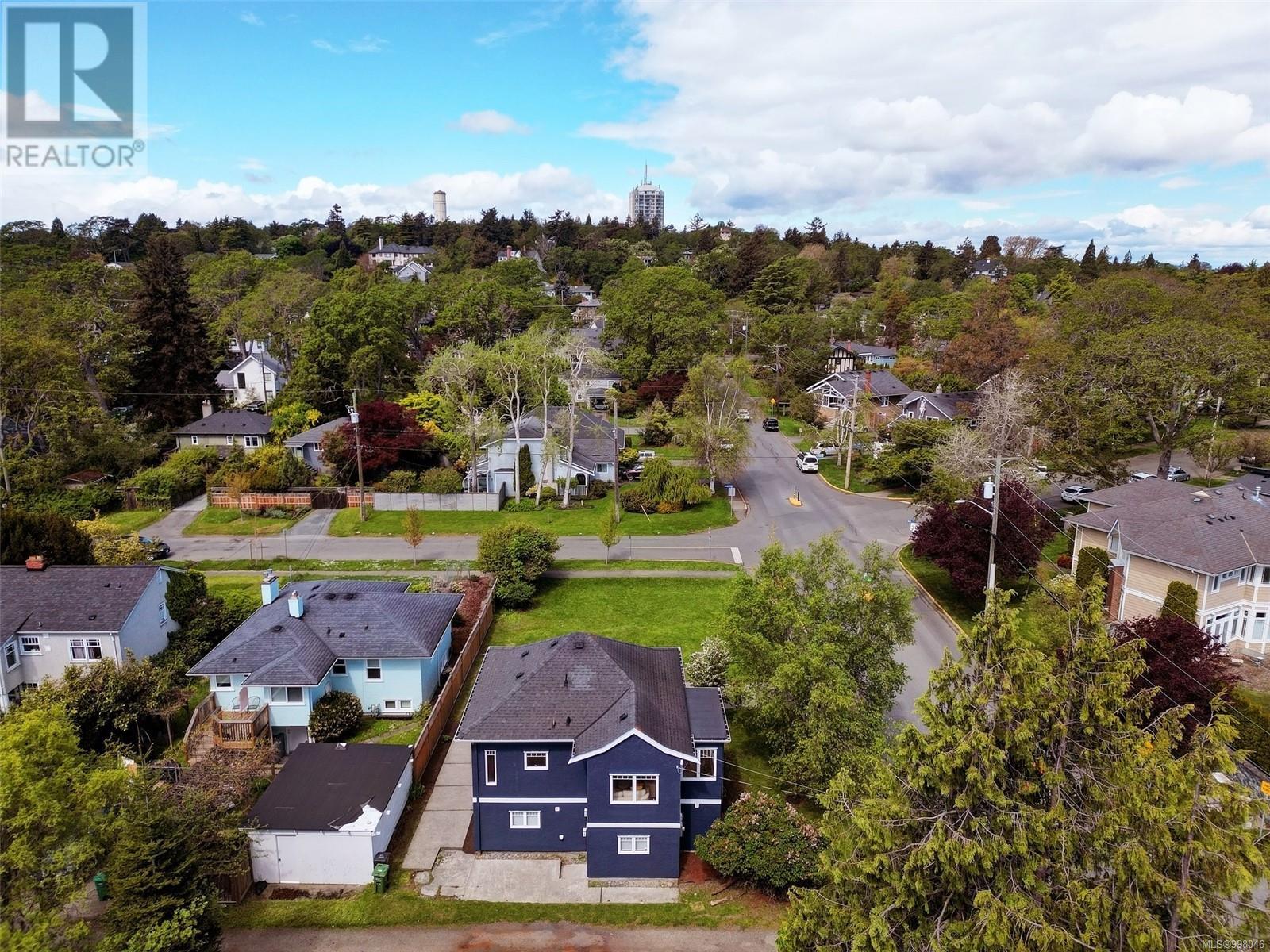 1865 Quamichan St, Victoria