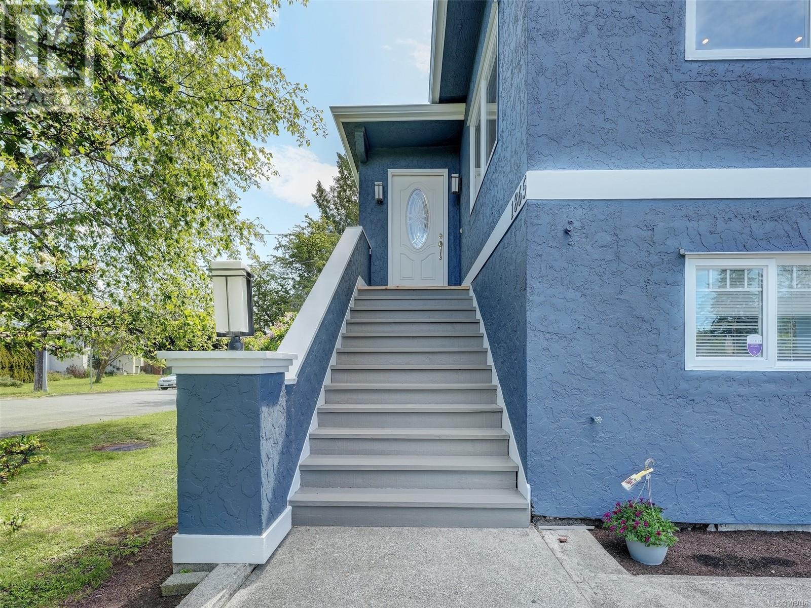  1865 Quamichan Street, Victoria
