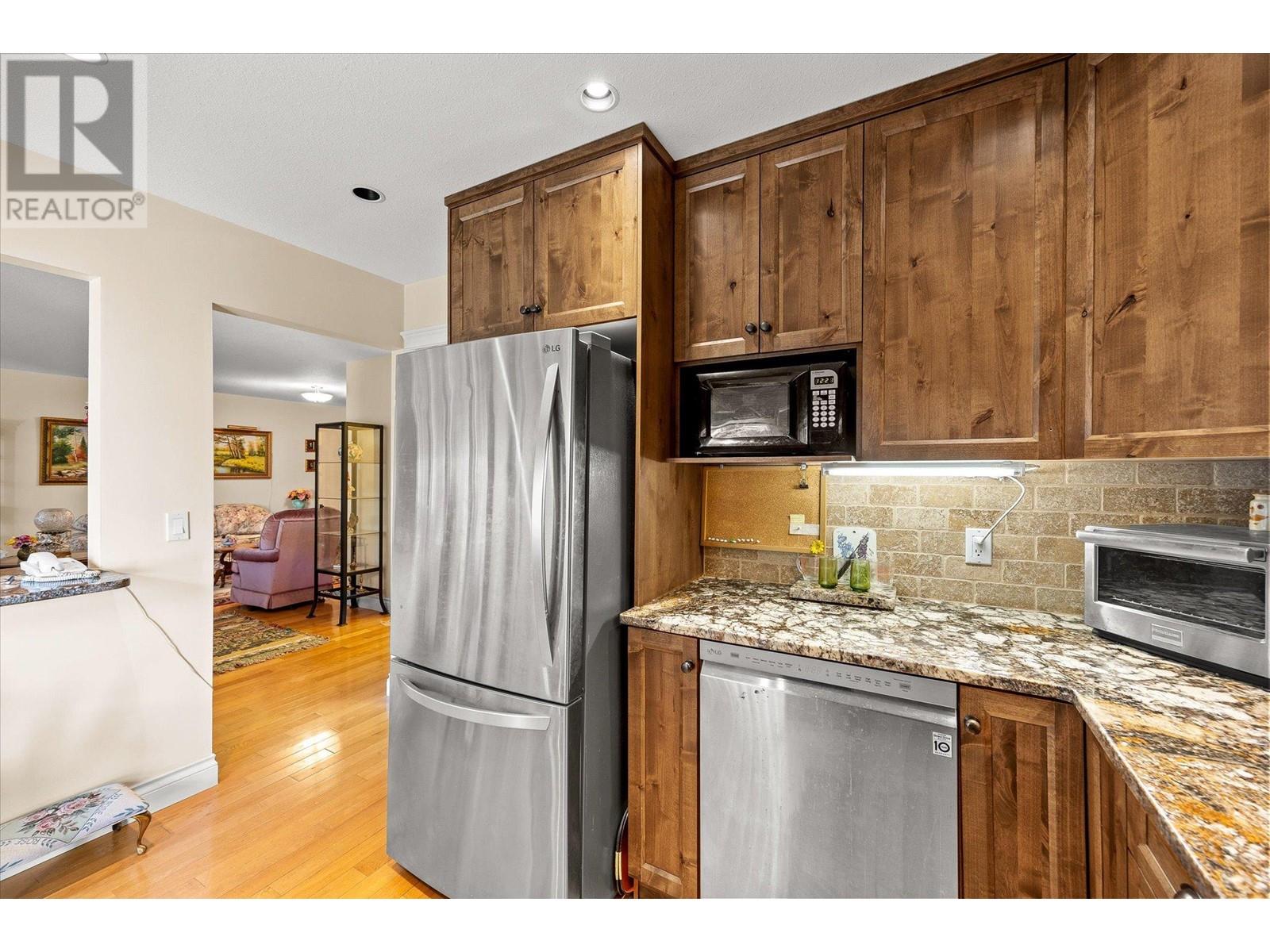 5 1209 Brookside Avenue, Kelowna