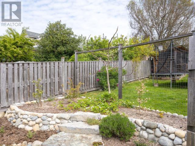 4594 HARVIE AVE, Powell River