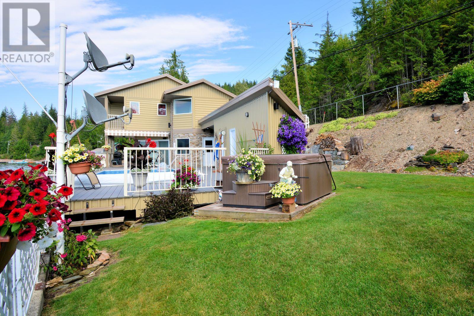  3181 Eagle Bay Road, Eagle Bay