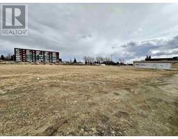 9504 100th Avenue, Fort St  John, BC V1J1X7 Photo 10