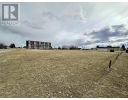 9504 100th Avenue, Fort St  John, BC V1J1X7 Photo 11