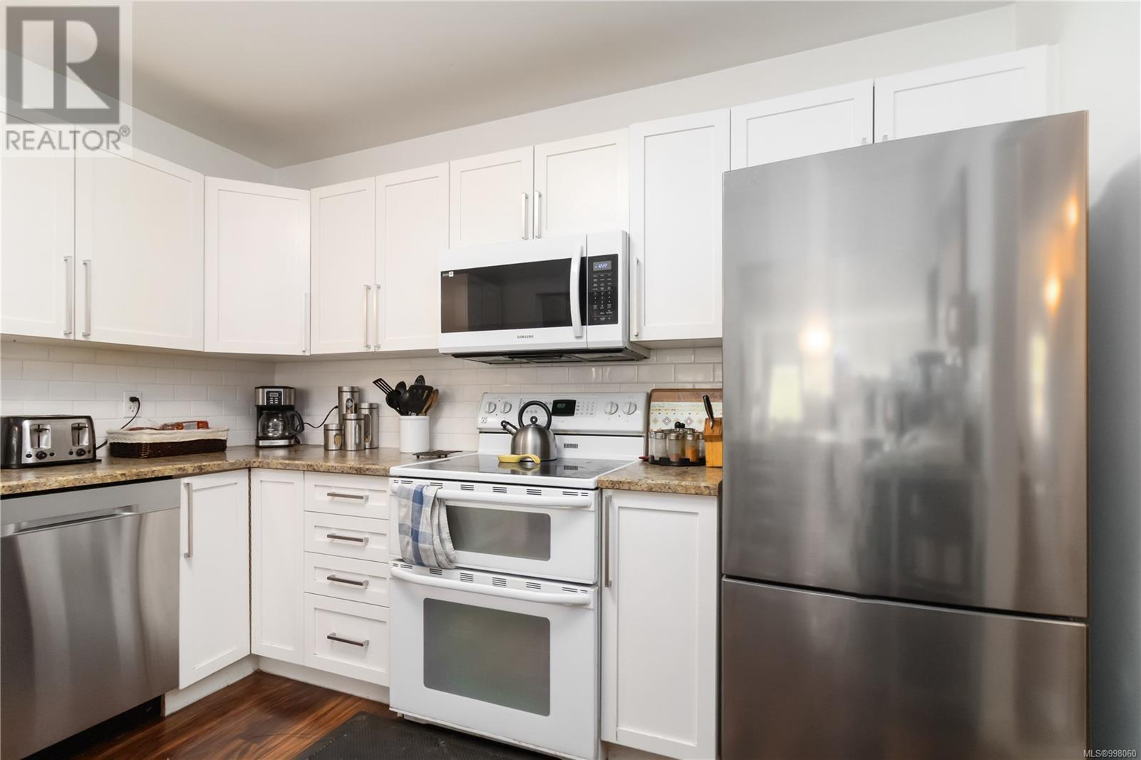 309 606 Goldstream Ave, Langford