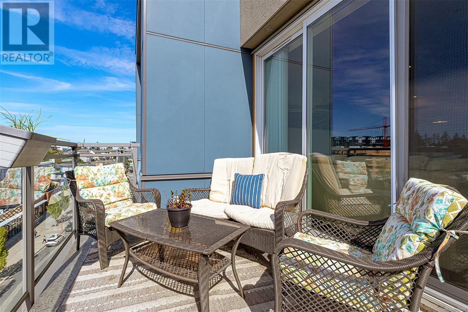 612 967 Whirlaway Crescent, Langford