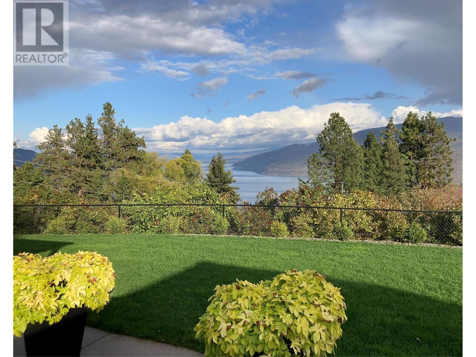  6207 Whinton Crescent, Peachland