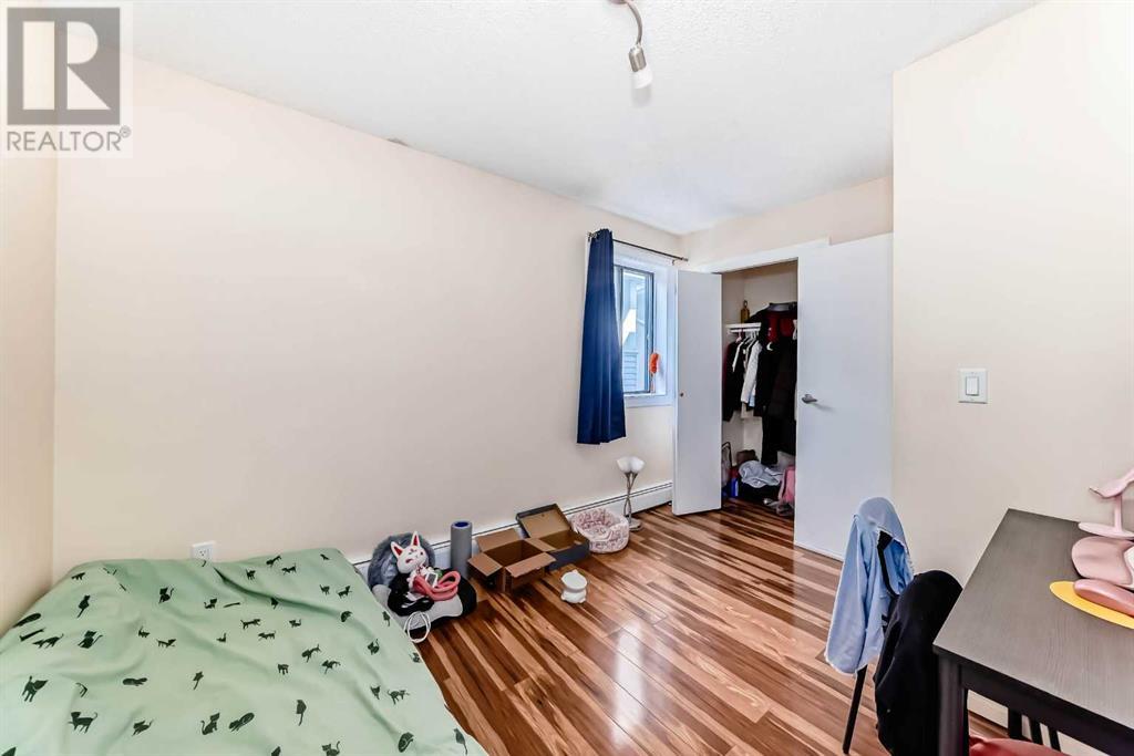 Single Family House for Sale in    Avenue SW Kingsland Calgary 