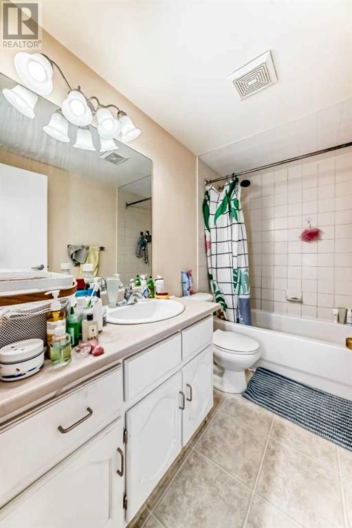 Single Family House for Sale in    Avenue SW Kingsland Calgary 