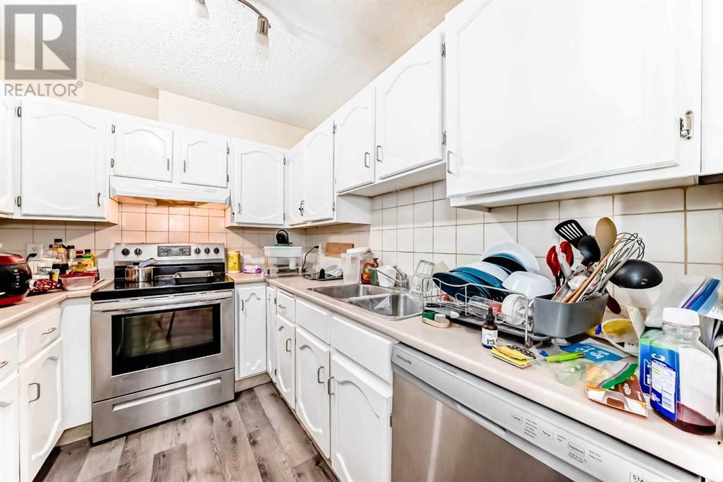 Single Family House for Sale in    Avenue SW Kingsland Calgary 