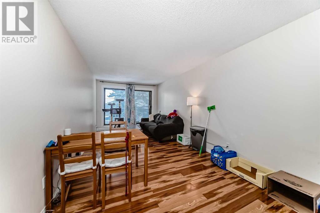 Single Family House for Sale in    Avenue SW Kingsland Calgary 