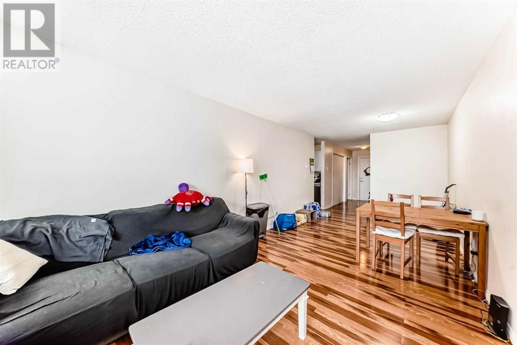 Single Family House for Sale in    Avenue SW Kingsland Calgary 