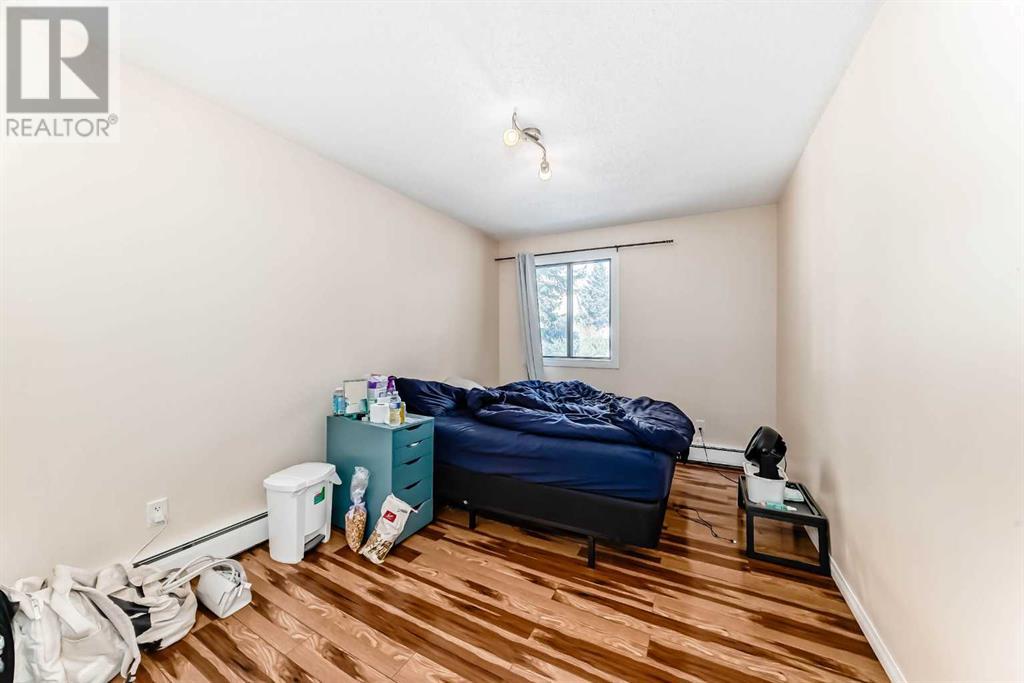 Single Family House for Sale in    Avenue SW Kingsland Calgary 