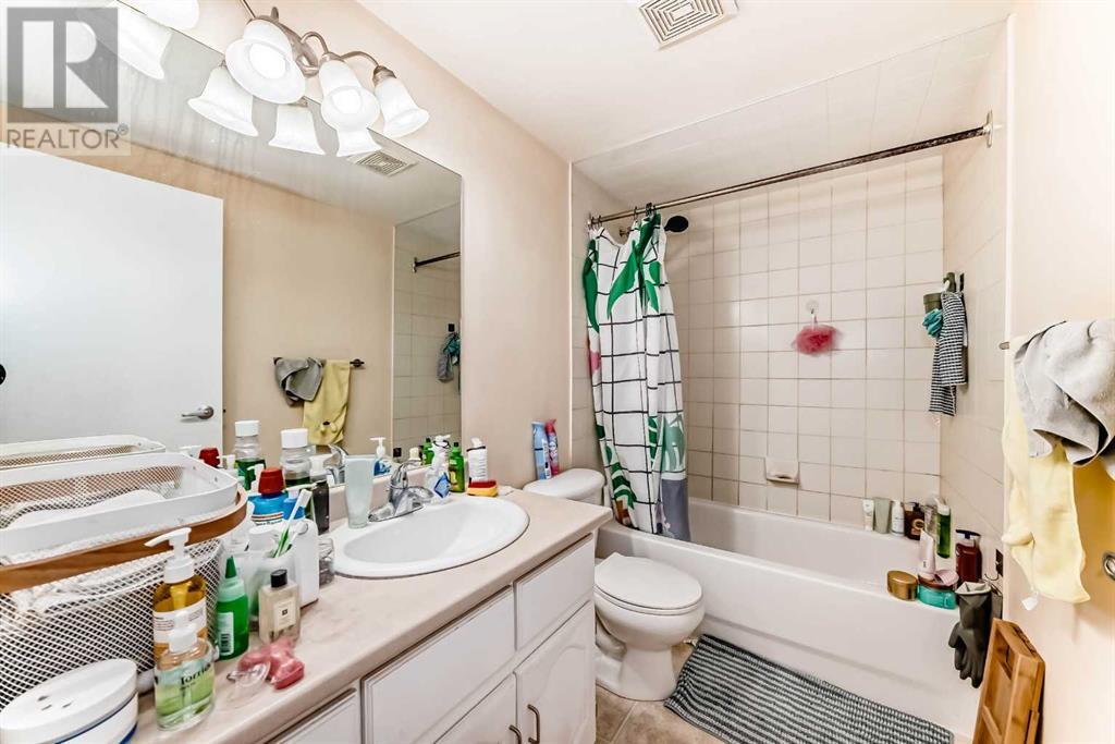 Single Family House for Sale in    Avenue SW Kingsland Calgary 