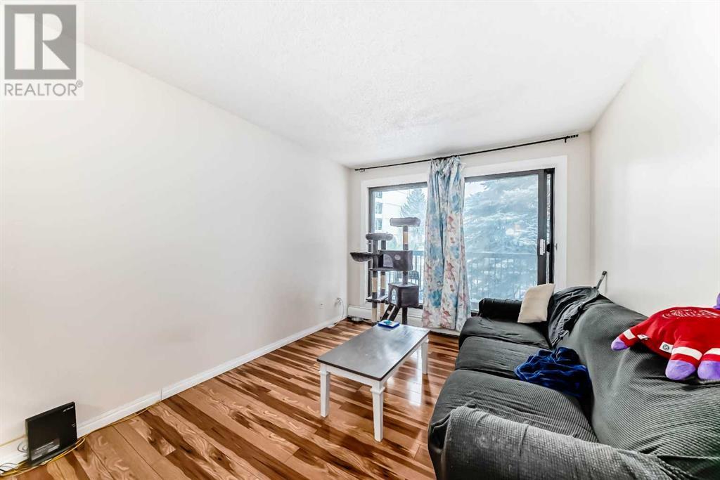 Single Family House for Sale in    Avenue SW Kingsland Calgary 