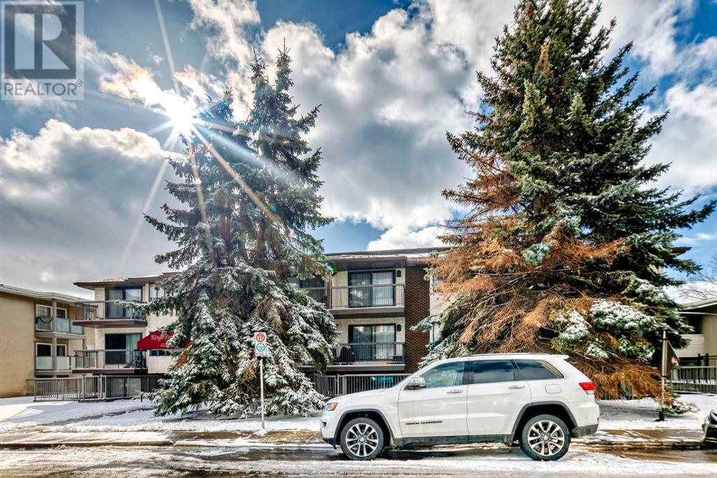 Single Family House for Sale in    Avenue SW Kingsland Calgary 
