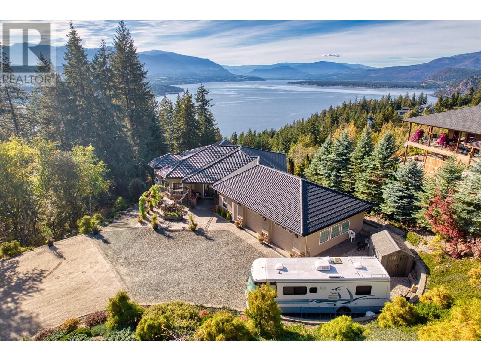 Photo 5 of 3676 Mcbride Road, Blind Bay BC