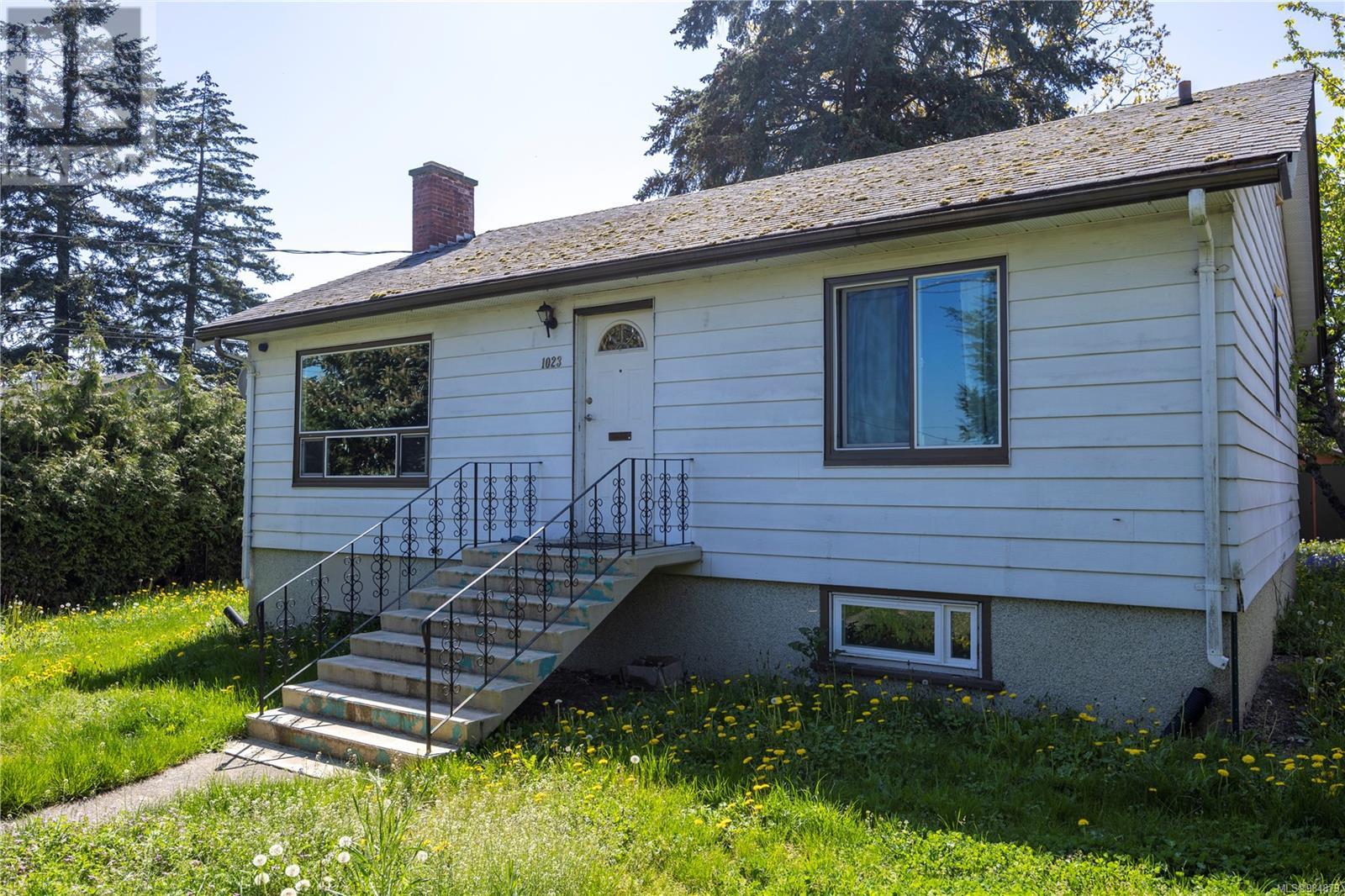 1019/1023 Dufferin Cres, Nanaimo