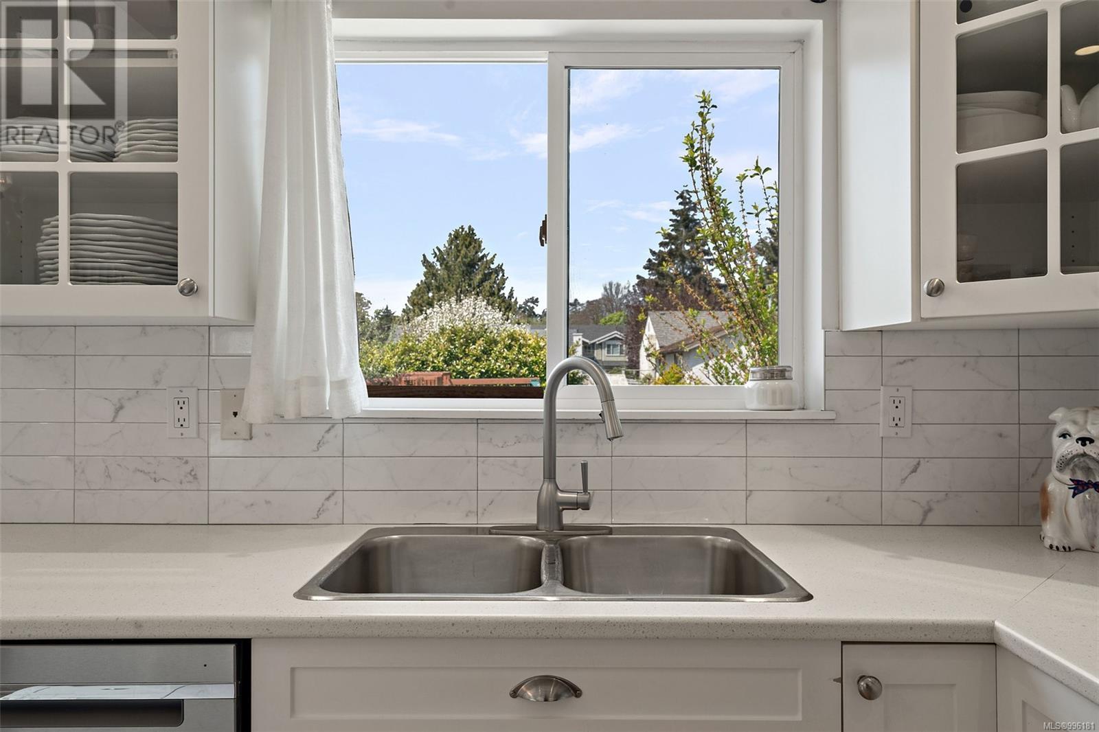  924 Stafford Street, Saanich