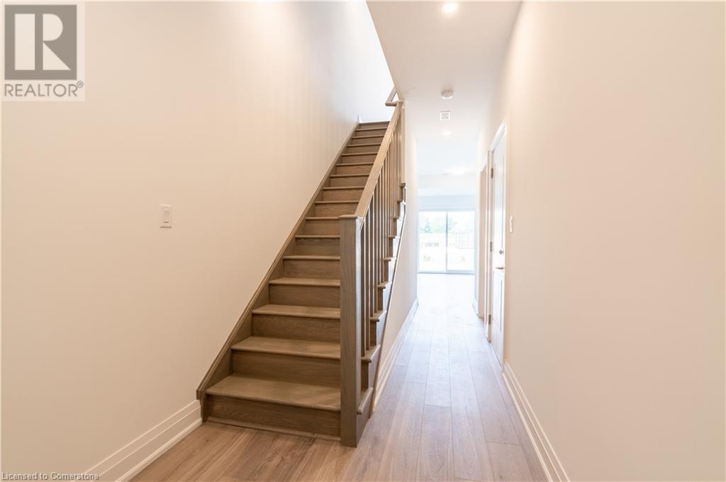 Photo 6 of 15 Raspberry Lane, Hamilton ON