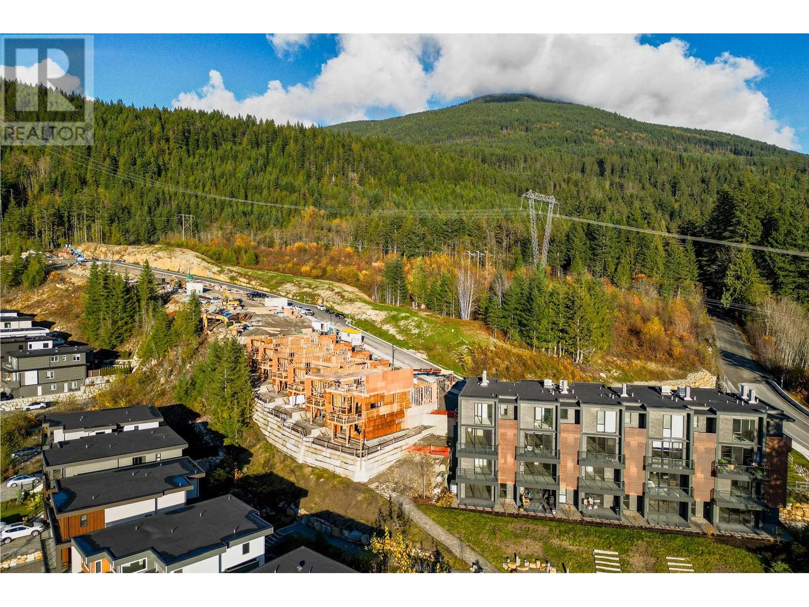 SL13 3407 MAMQUAM ROAD, Squamish