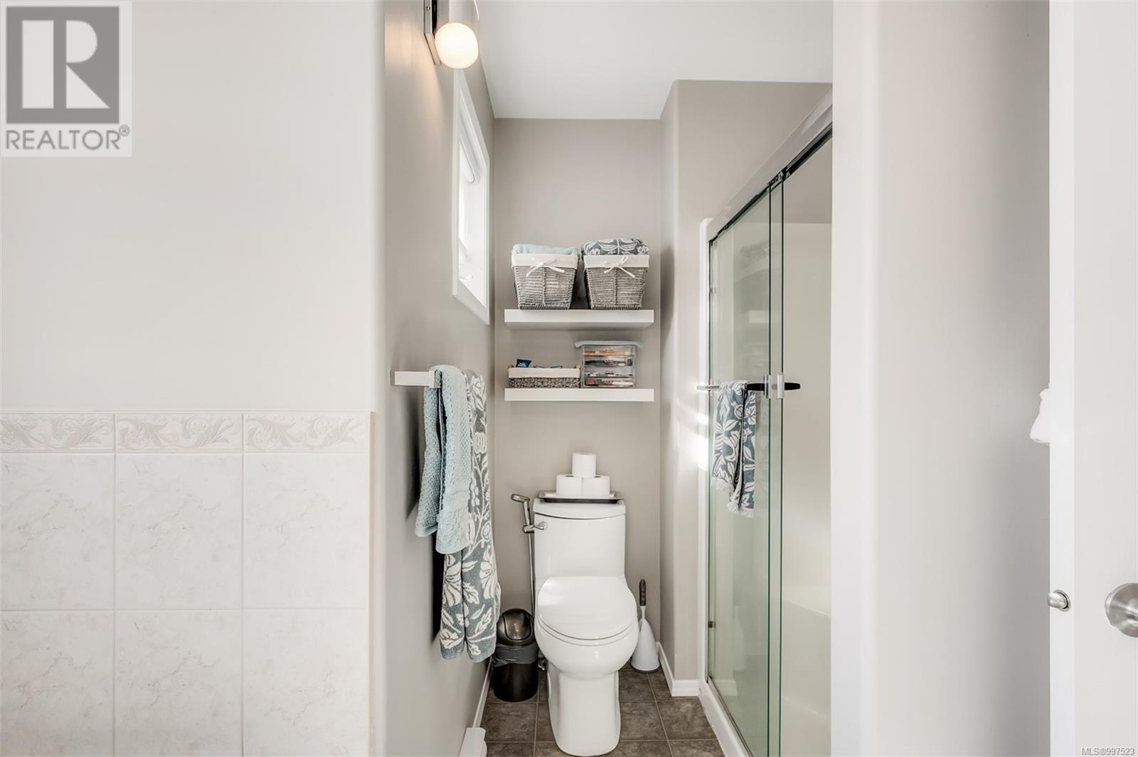  16 Cahilty Lane, View Royal