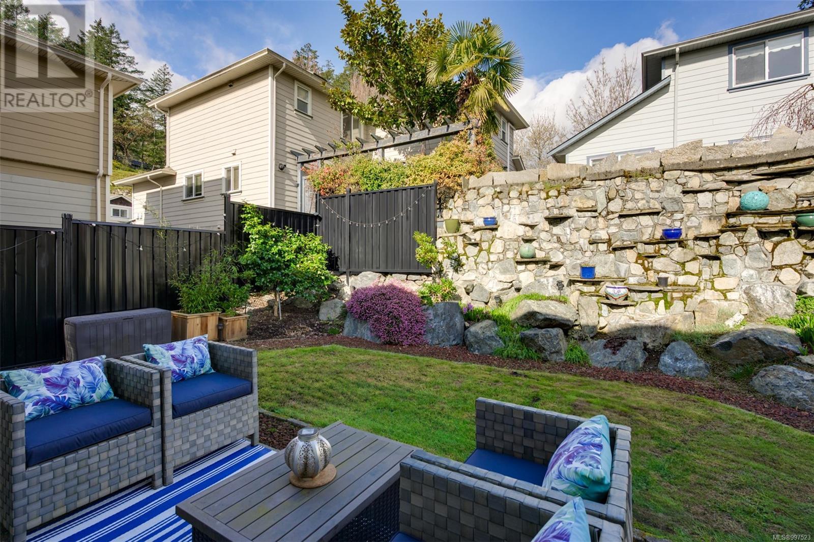  16 Cahilty Lane, View Royal