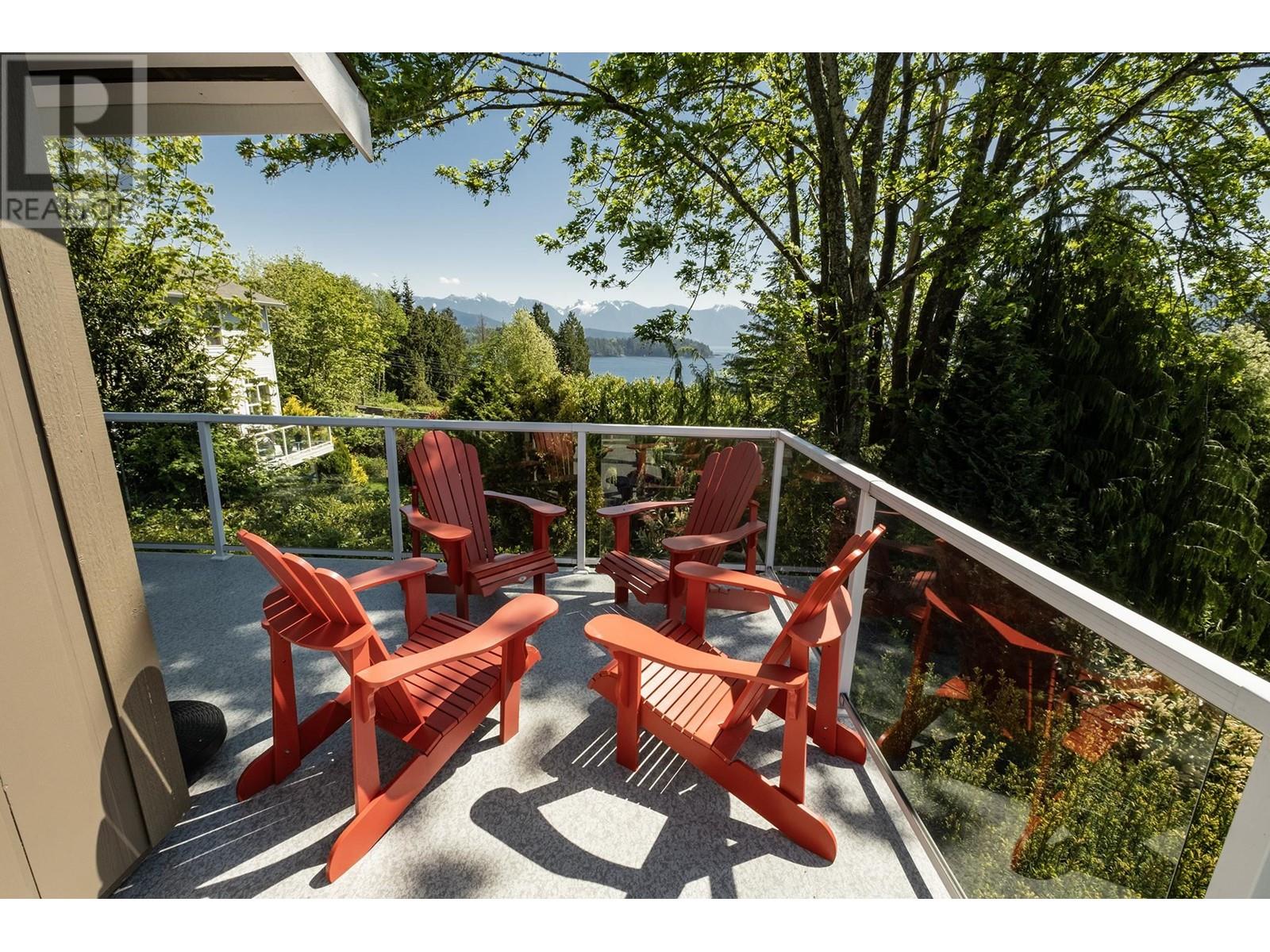 105 WHARF ROAD, Gibsons