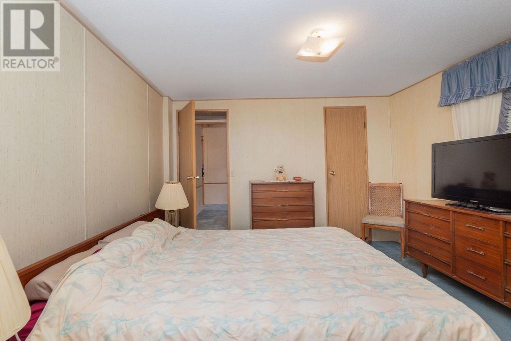 80 1413 SUNSHINE COAST HIGHWAY, Gibsons