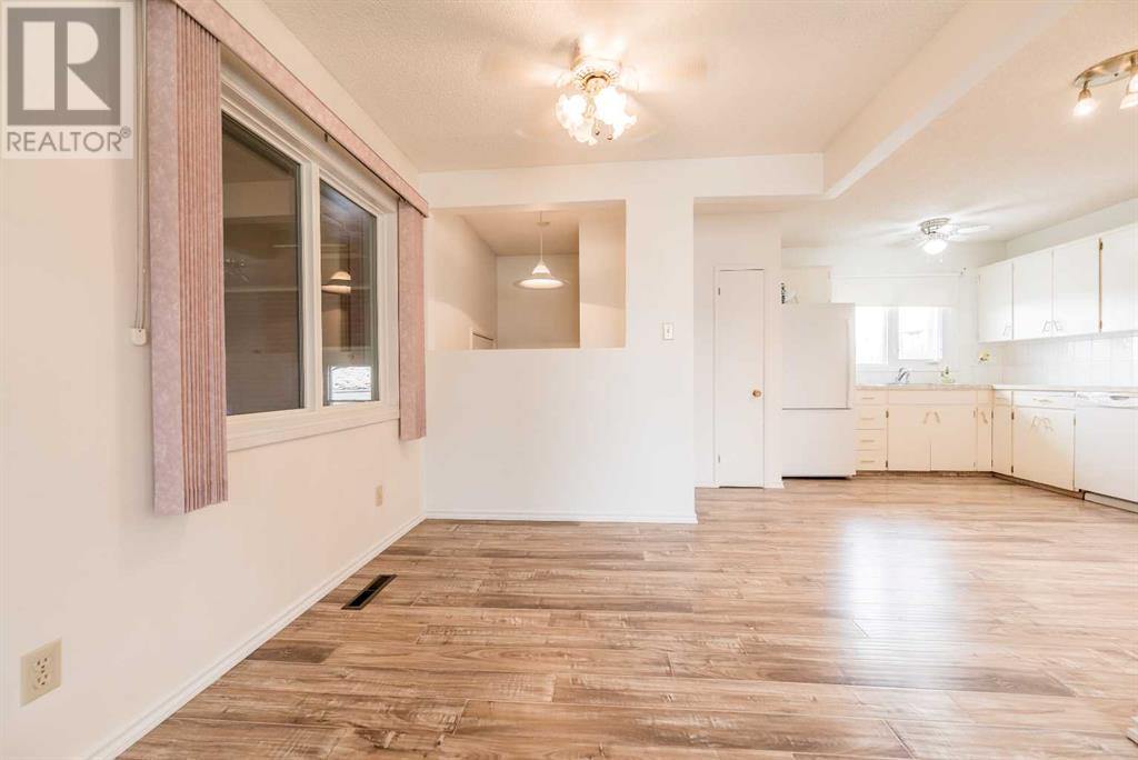 Single Family House Bungalow for Sale in  A Street Mountview Grande Prairie 