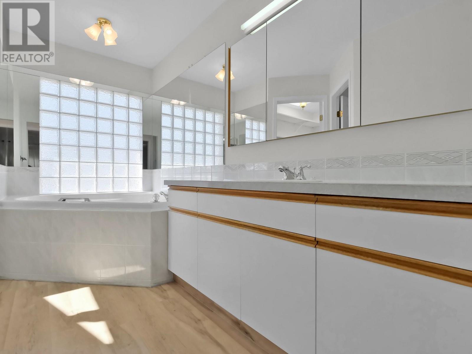 207 102 Forestbrook Place, Penticton