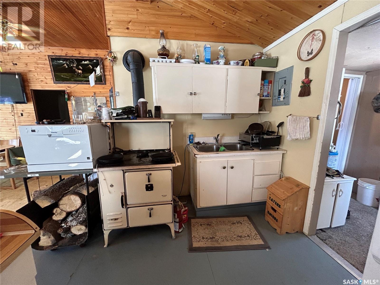 Photo 6 of 309 Aspen Crescent, White Swan Lake SK