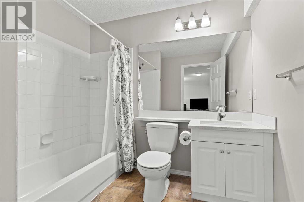 Single Family House Bi-level for Sale in  Hawkstone Drive NW Hawkwood Calgary 