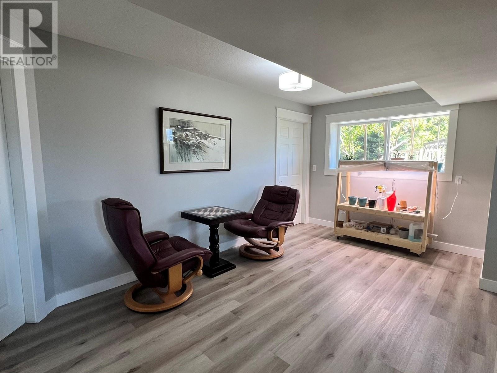  1065 Waldie Court, Kelowna